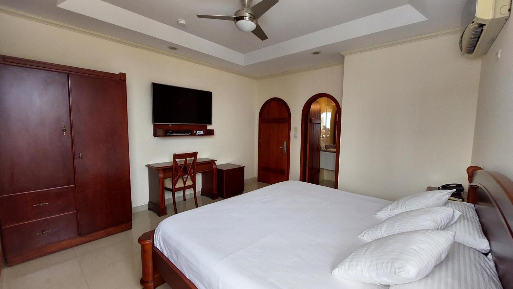 Hotel Voyager Manta Quarto foto